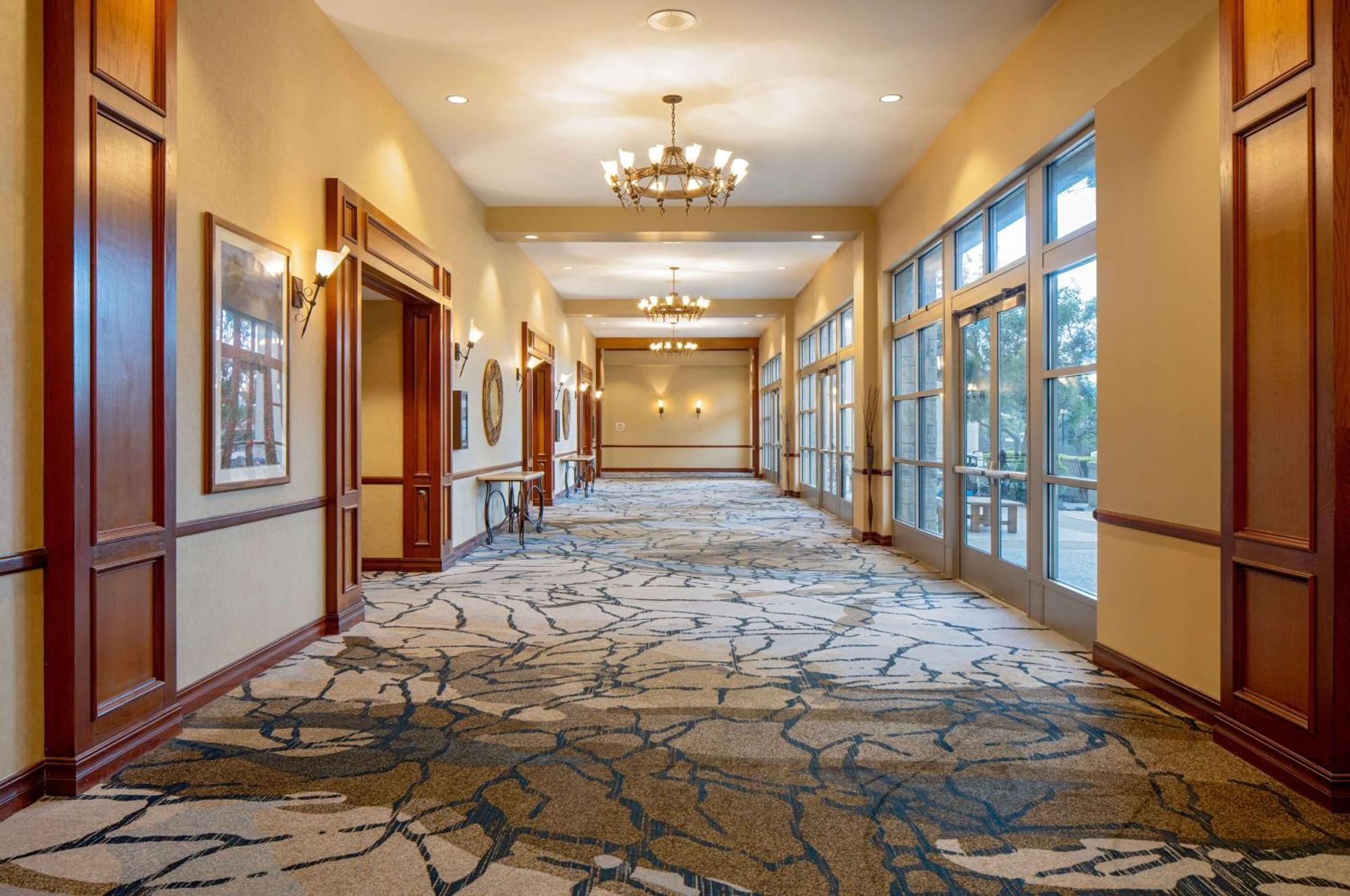 Hilton San Antonio Hill Country Hotel Exterior foto